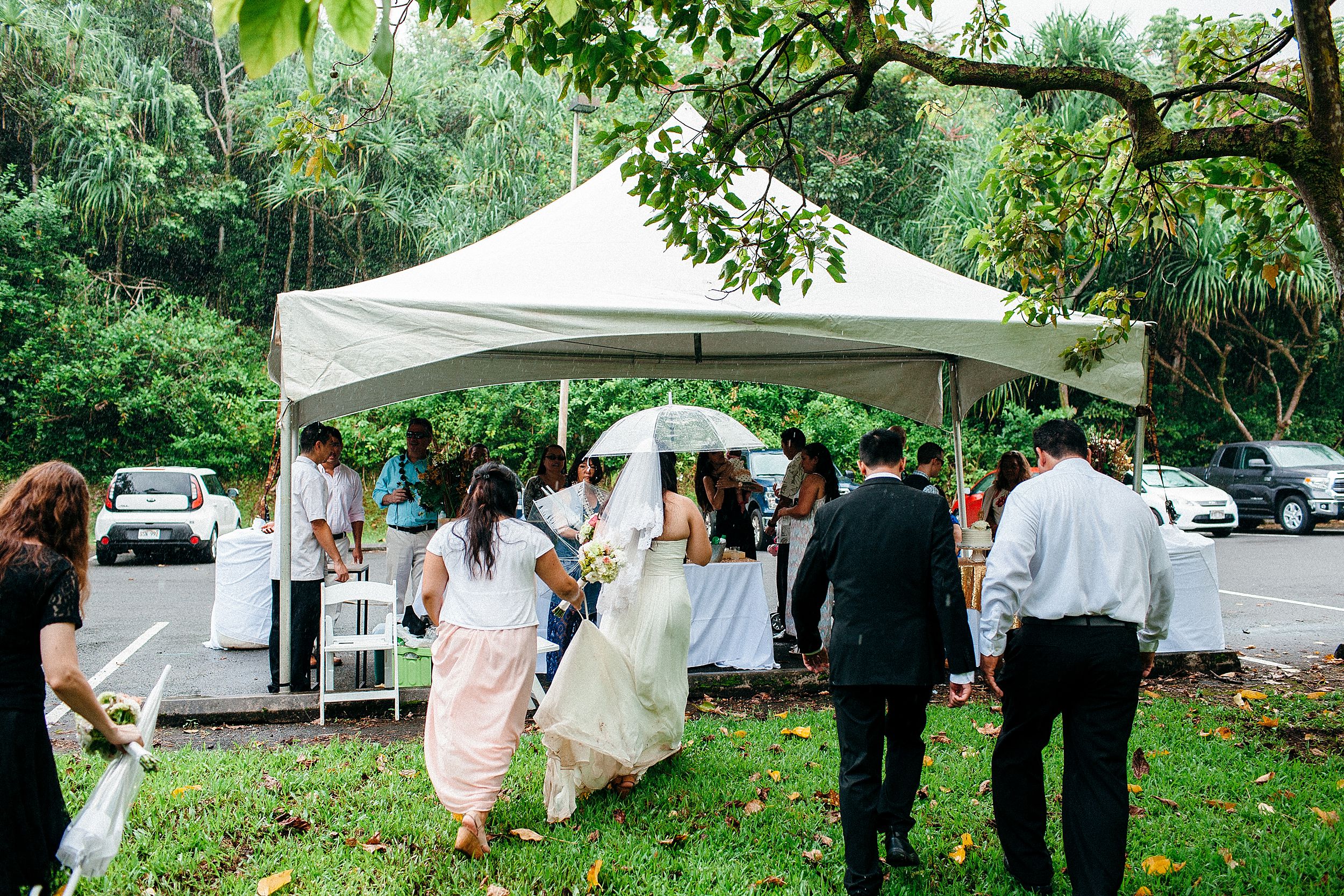  Ho'omaluhia Mountain Wedding - A Small Hawaii Elopement 