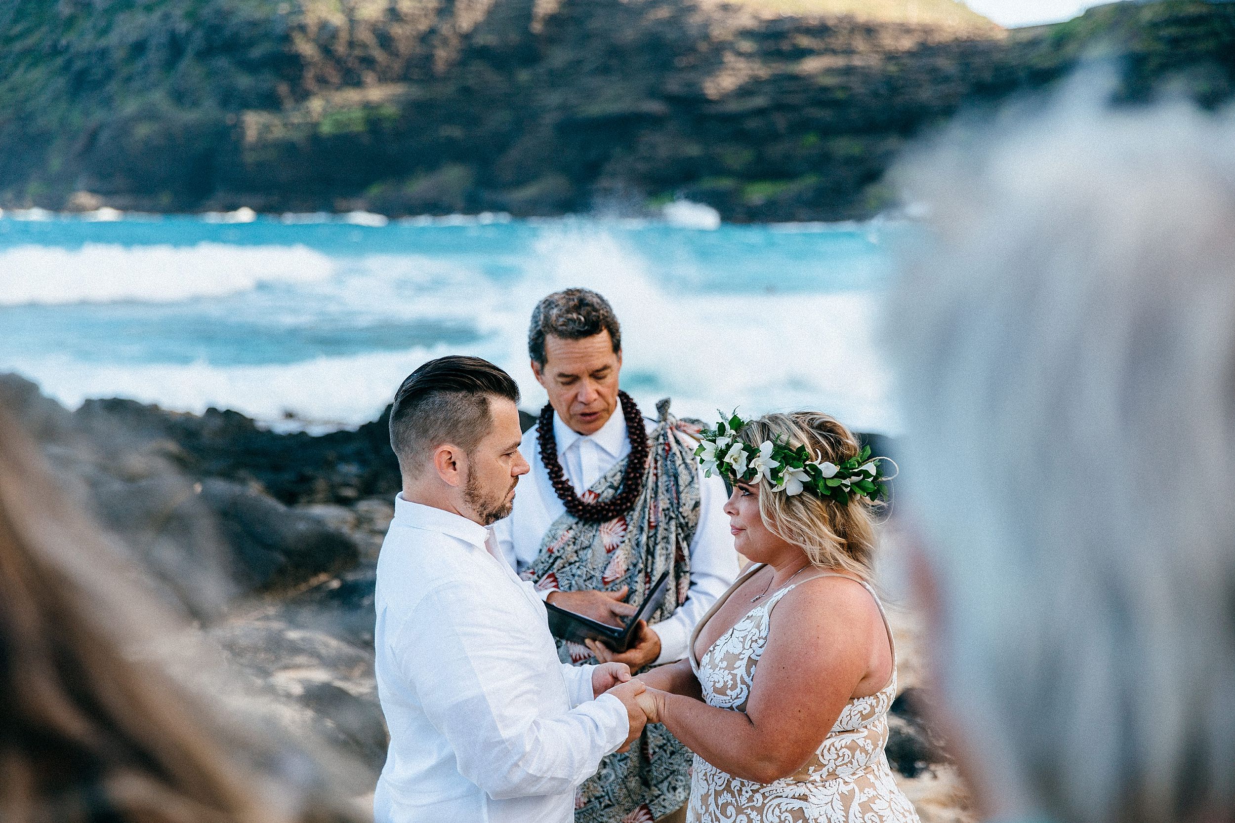 Emotional elopement vows in Honolulu, Hawaii