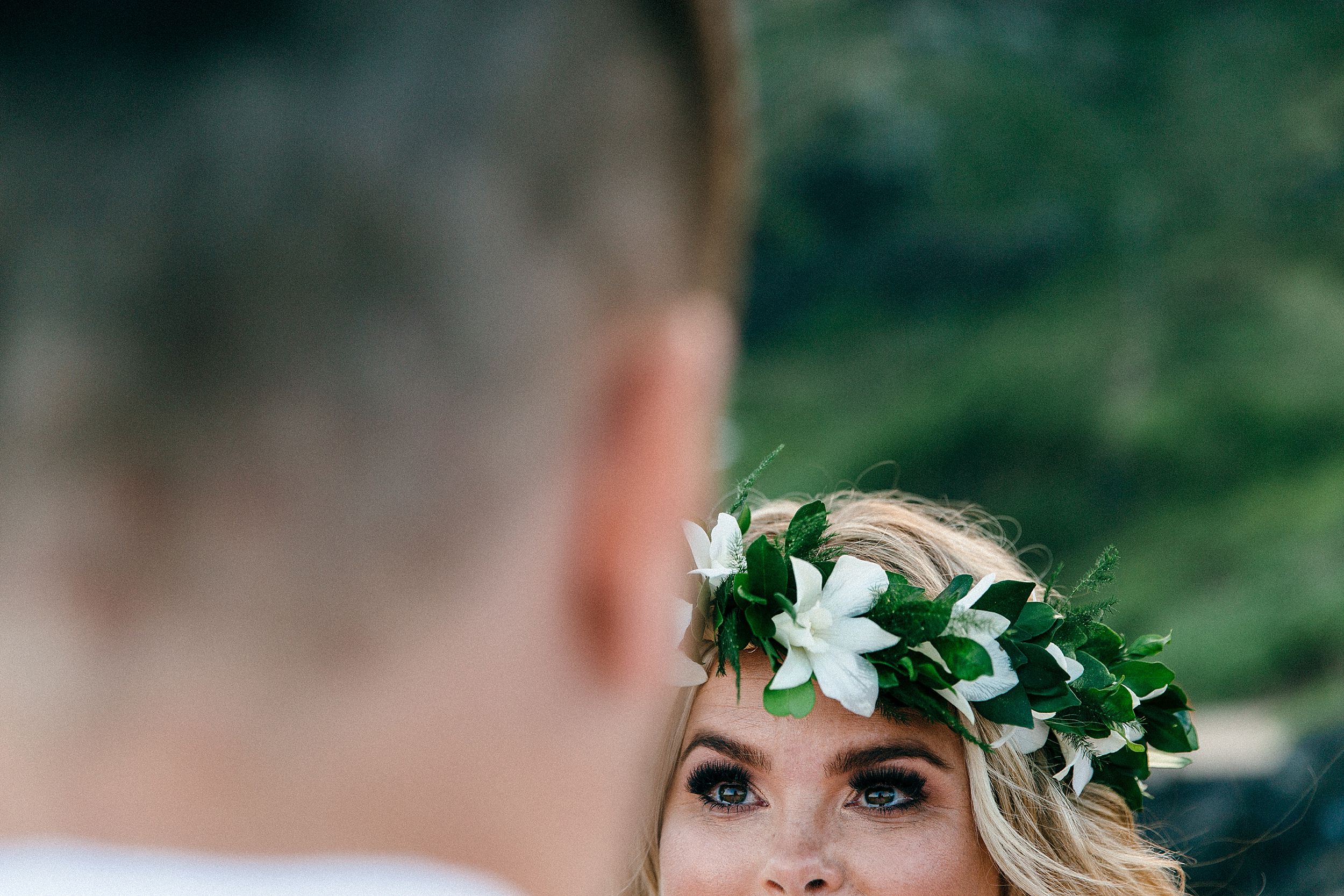 Emotional elopement vows in Honolulu, Hawaii