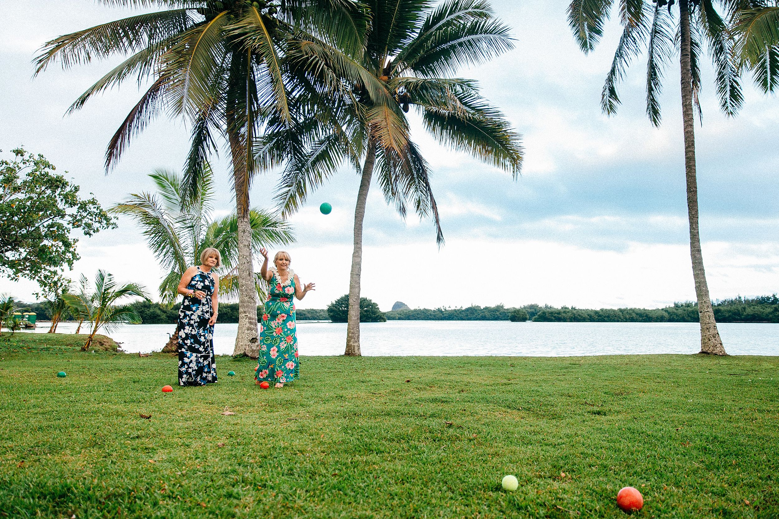  Dani & Mat Elope to Kualoa Ranch's Molii Gardens on Oahu's North Shore 