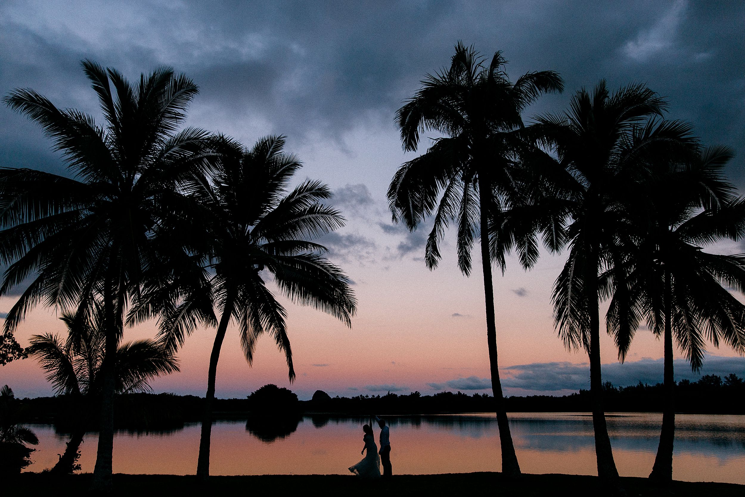  Dani & Mat Elope to Kualoa Ranch's Molii Gardens on Oahu's North Shore 