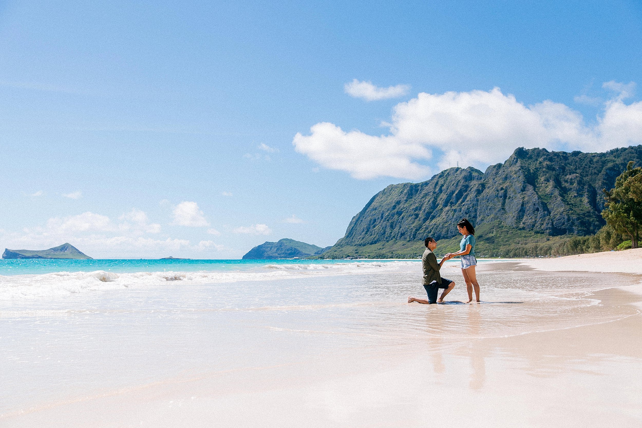  Fun and Playful Mountain Proposal in Waimanalo, Hawaii 