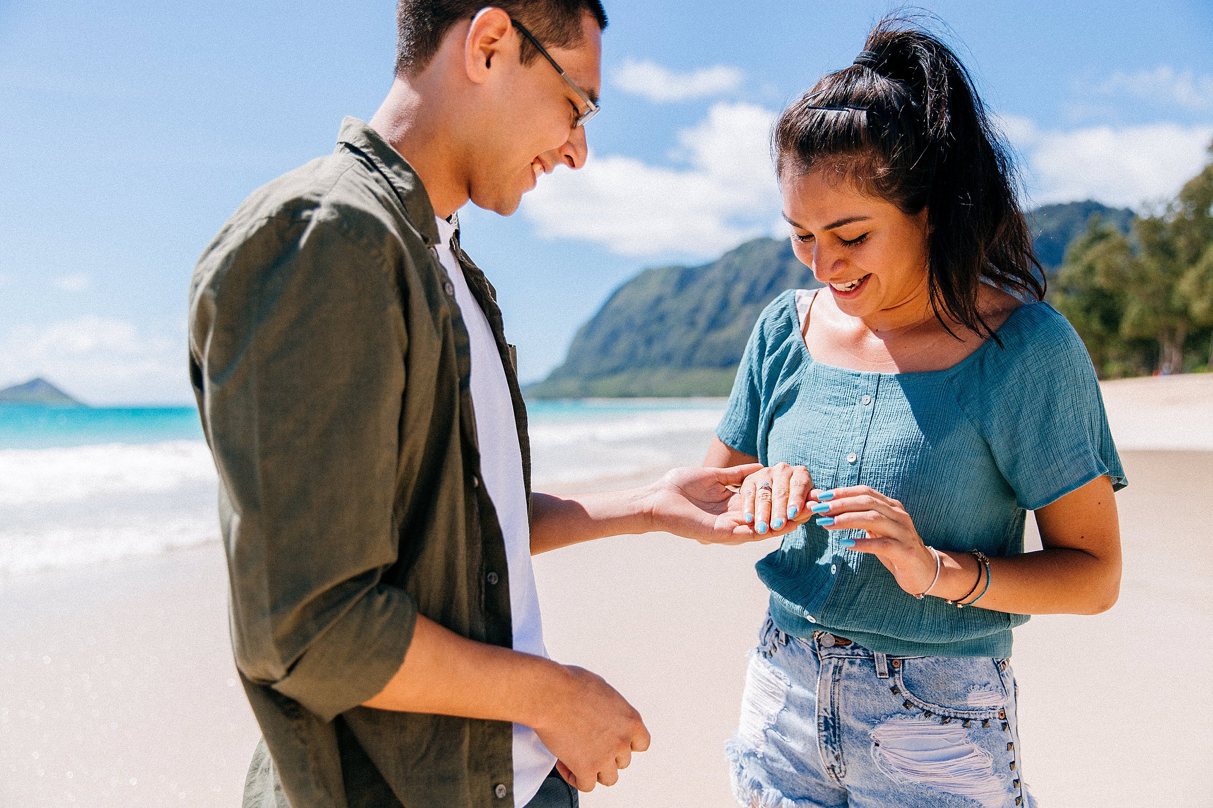  Fun and Playful Mountain Proposal in Waimanalo, Hawaii 