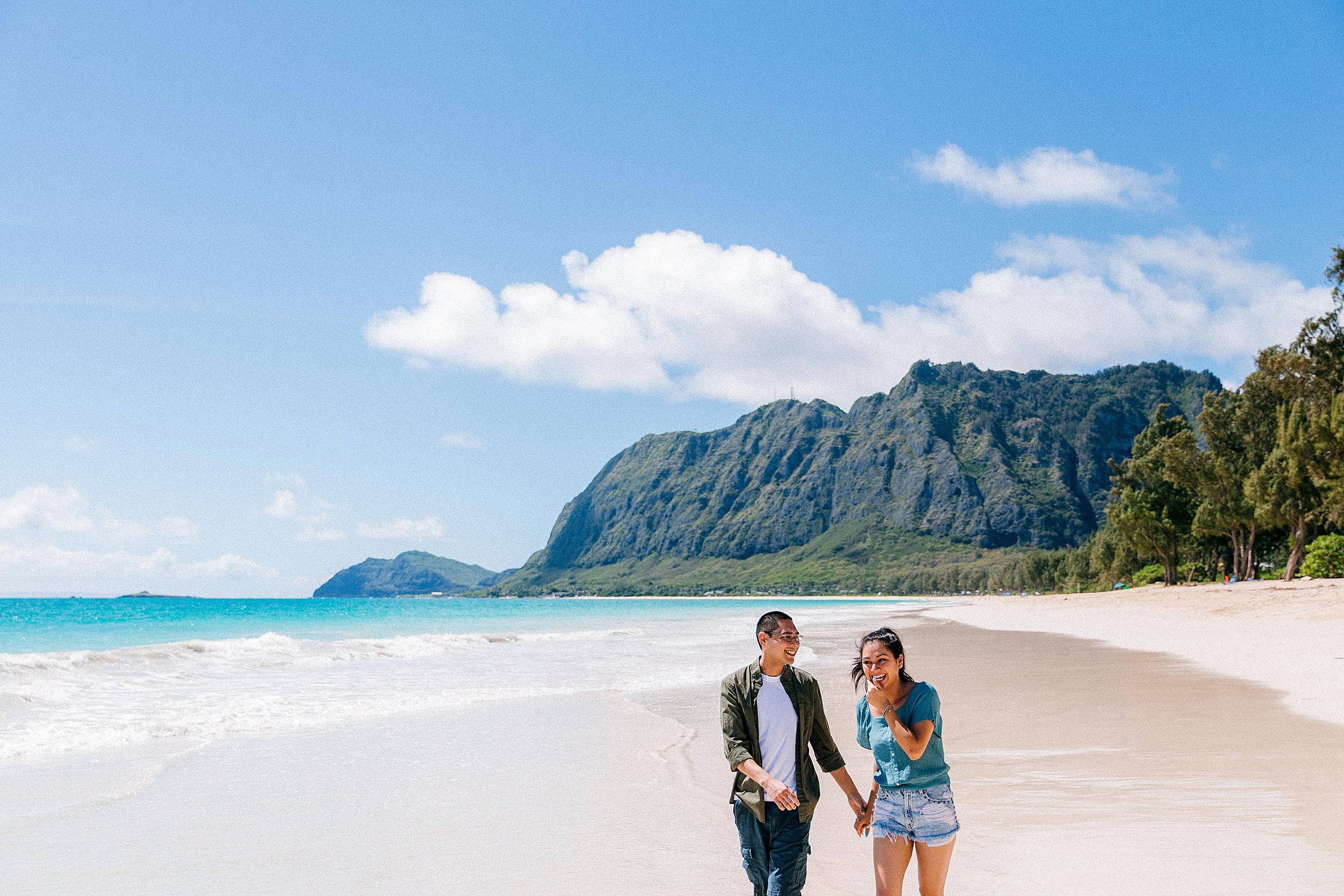  Fun and Playful Mountain Proposal in Waimanalo, Hawaii 