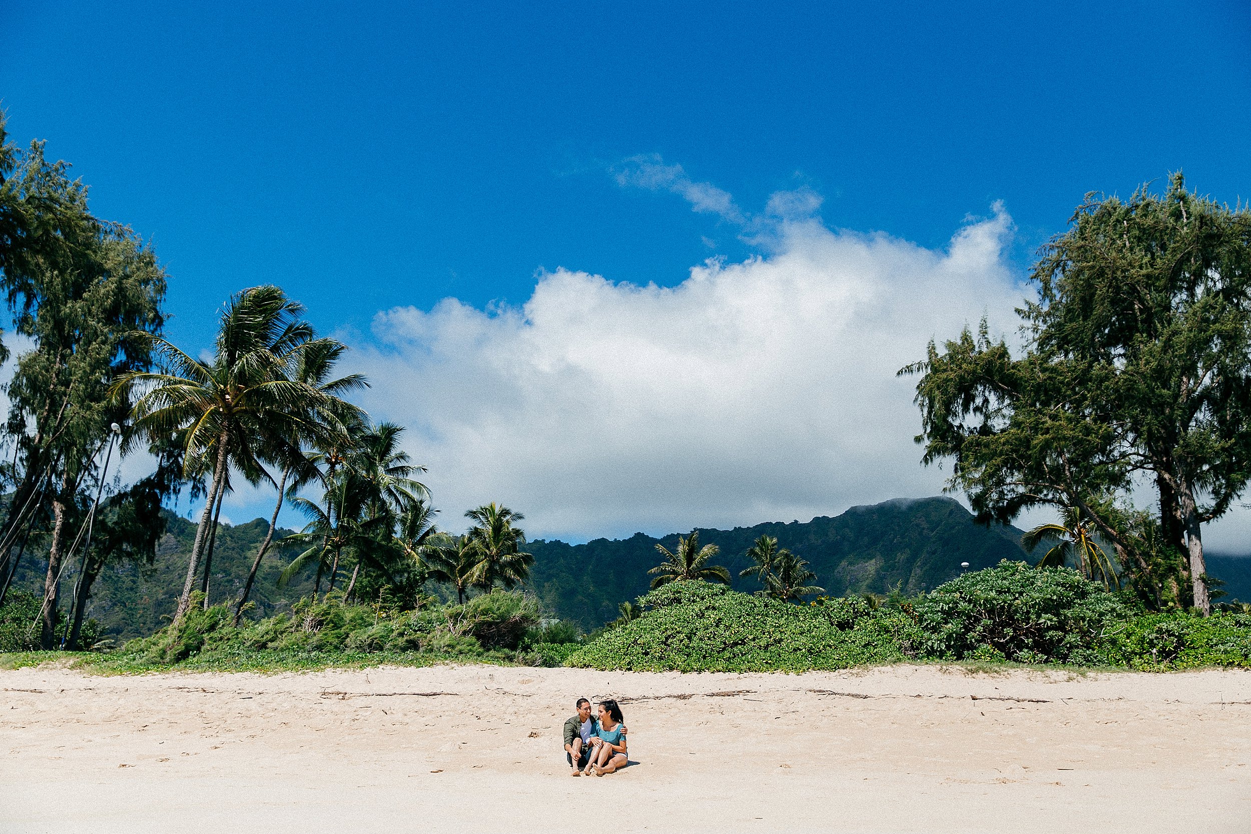  Fun and Playful Mountain Proposal in Waimanalo, Hawaii 