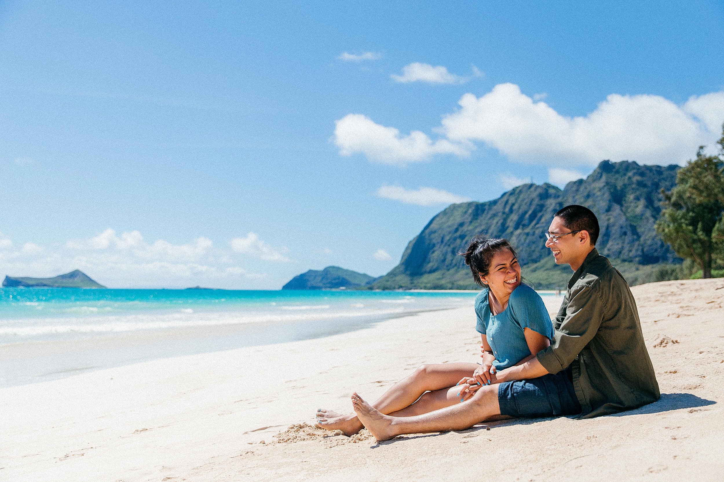  Fun and Playful Mountain Proposal in Waimanalo, Hawaii 