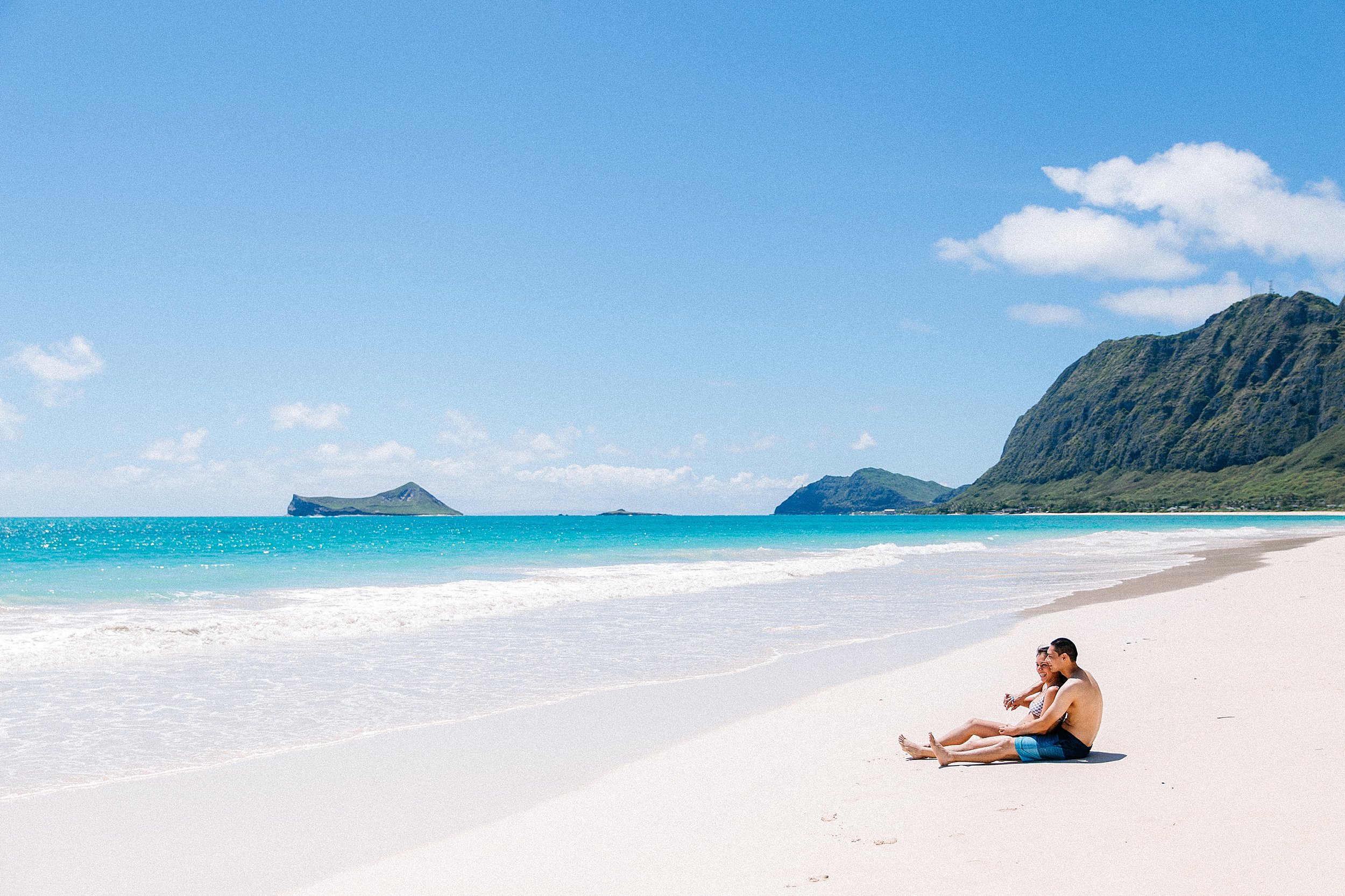  Fun and Playful Mountain Proposal in Waimanalo, Hawaii 