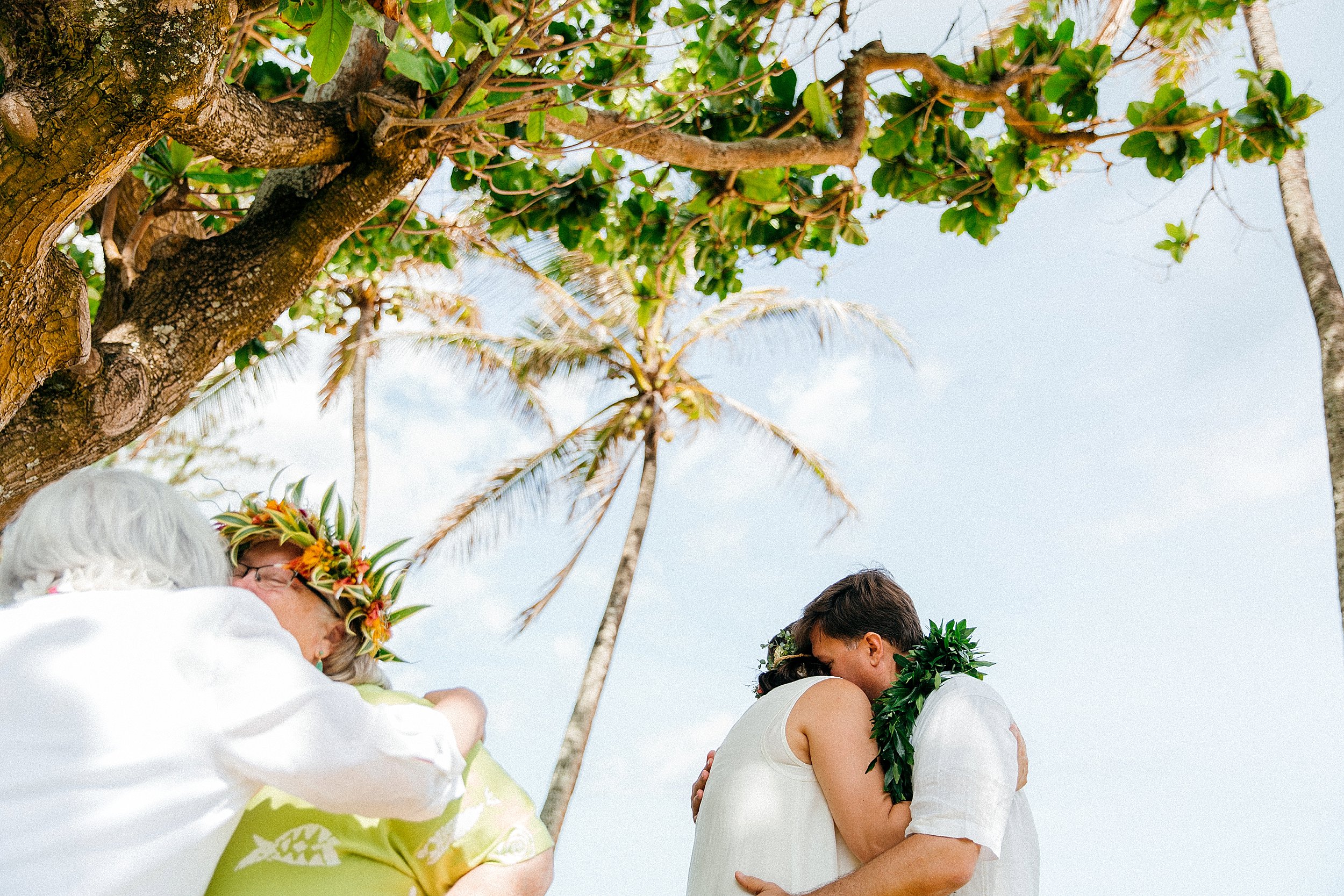  Backyard Hawaii Family Photos and 20th Vow Renewal 