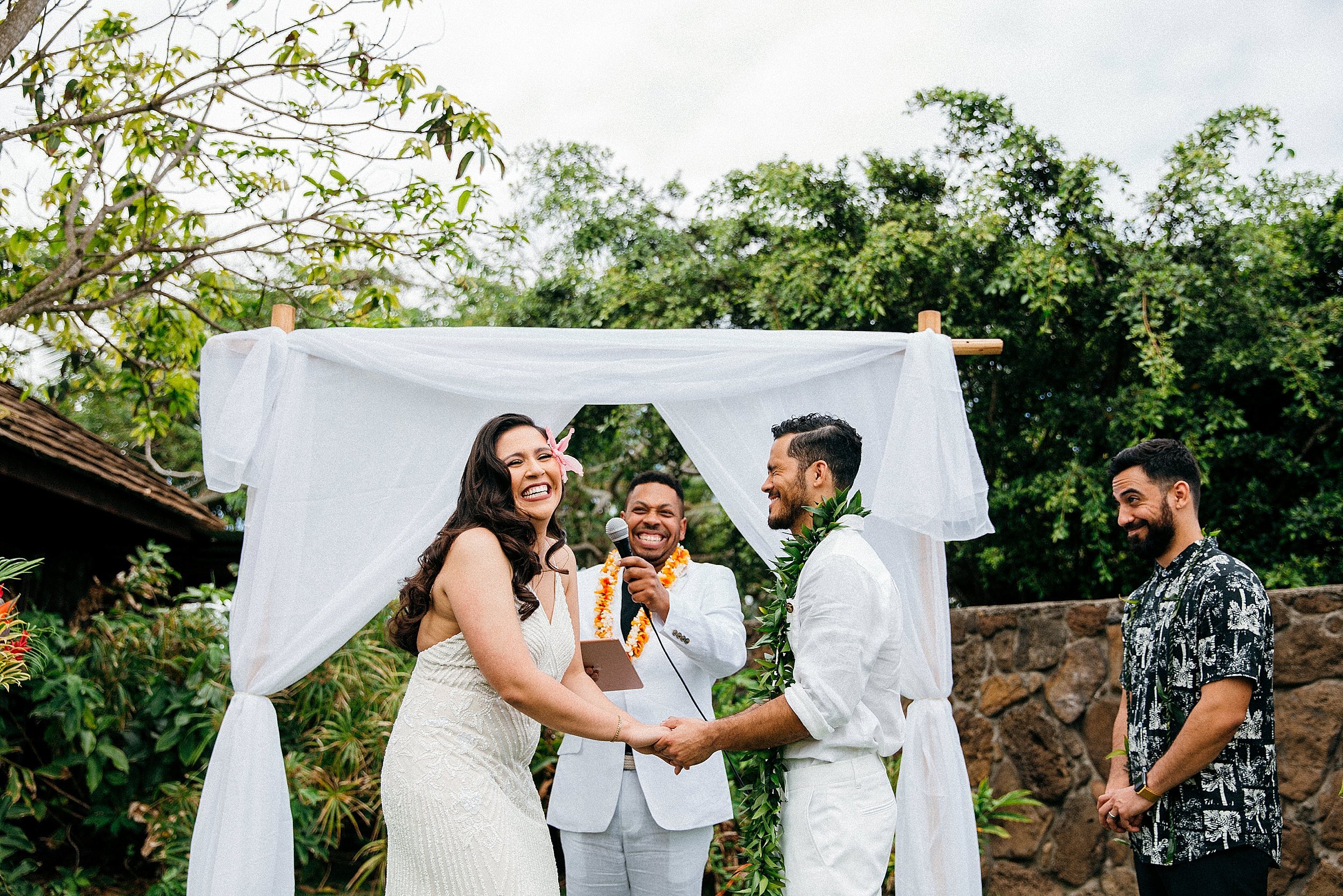 backyard-hauula-wedding-on-hawaiis-north-shore_0050.jpg